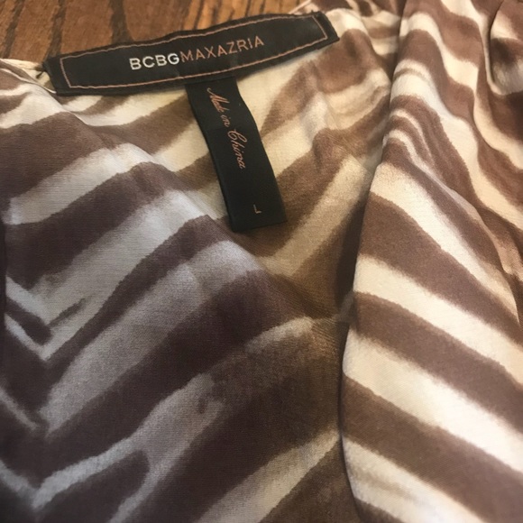 BCBGMAXAZRIA ANIMAL PRINT DRESS WITH POCKETS - Picture 3 of 3